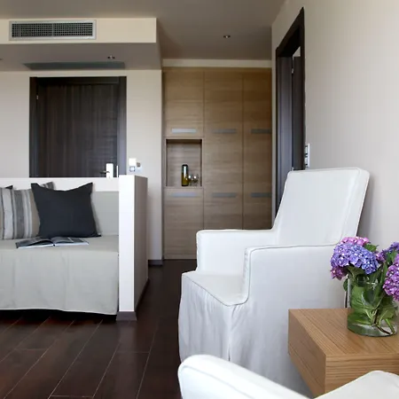 Theta Pelion 4*